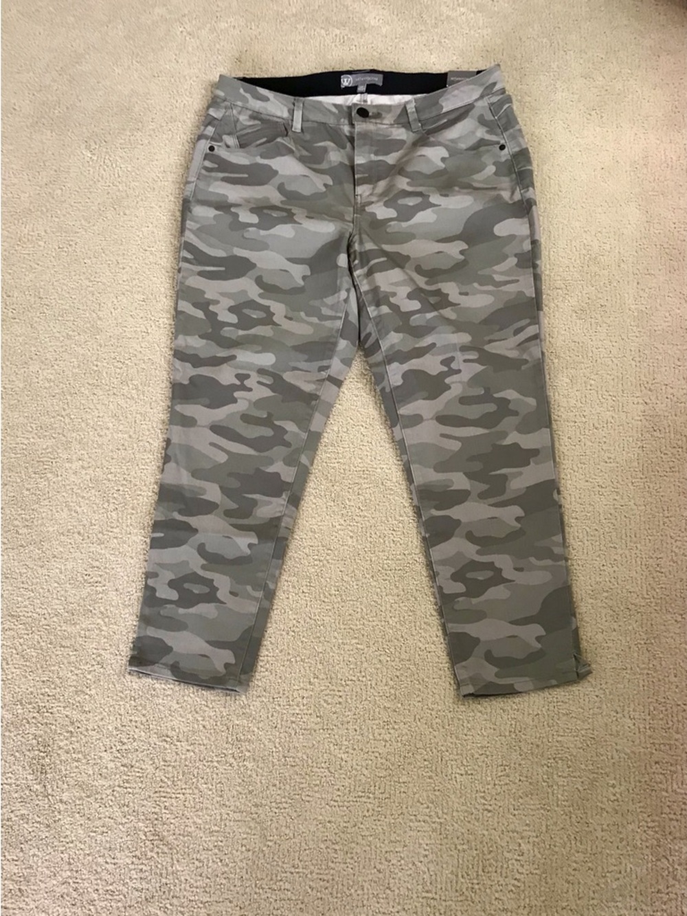 NWT Wit & Wisdom Ab-solution High Rise Ankle Skimmer Camo Jeans, 16W